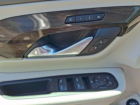 Used 2019 GMC Terrain Denali w/ Advanced Safety Package AWD/4WD image 20