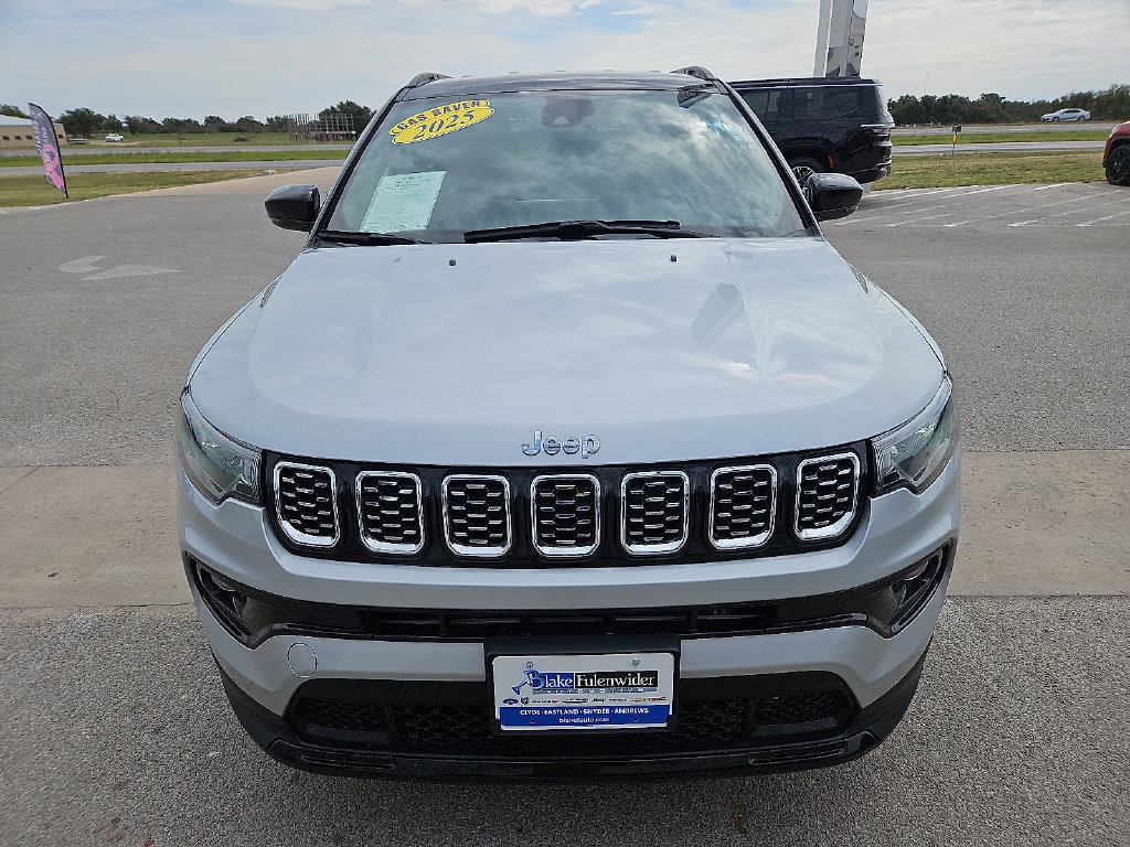 Used 2025 Jeep Compass Limited AWD/4WD image 12