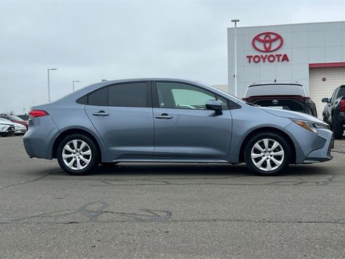 Certified 2025 Toyota Corolla LE image 3