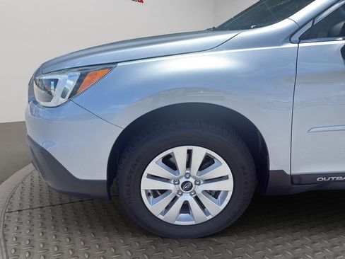 Used 2017 Subaru Outback 2.5i Premium AWD/4WD image 14