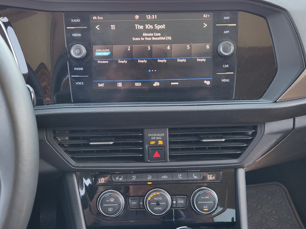 Used 2020 Volkswagen Jetta SEL Premium FWD image 14