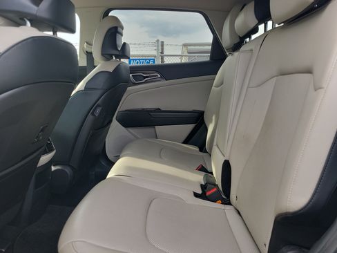 Used 2023 Kia Sportage EX FWD image 14