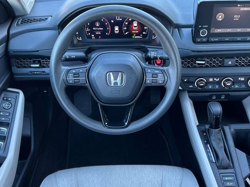 Used 2023 Honda Accord EX image 17