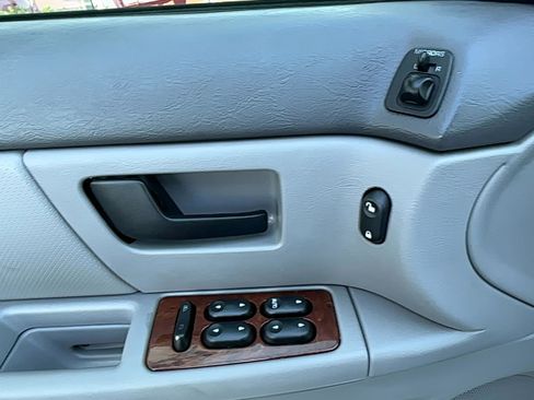 Used 2005 Mercury Sable LS image 11