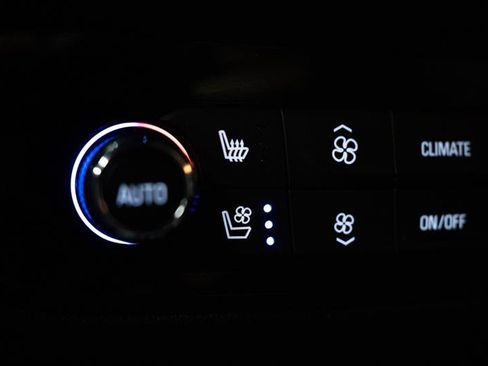 Used 2024 Buick Enclave Premium image 25