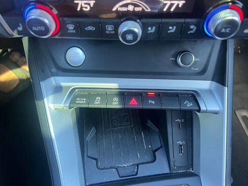 Used 2019 Audi Q3 2.0T Premium Plus image 13