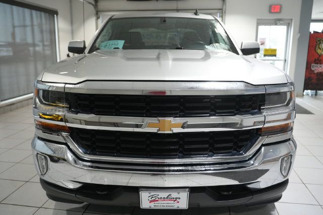 Used 2018 Chevrolet Silverado 1500 LT w/ All Star Edition AWD/4WD image 6