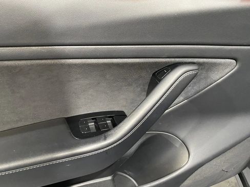 Used 2020 Tesla Model 3 Long Range image 11