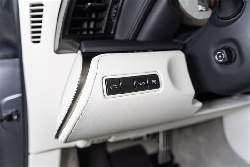 Used 2026 Lexus LC 500 Coupe RWD image 97