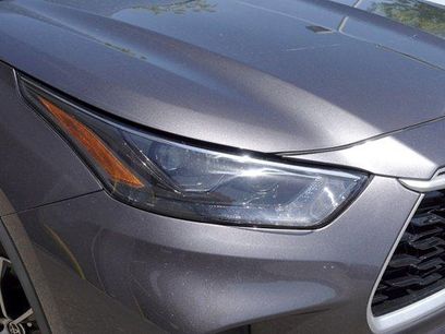 Used 2022 Toyota Highlander XLE