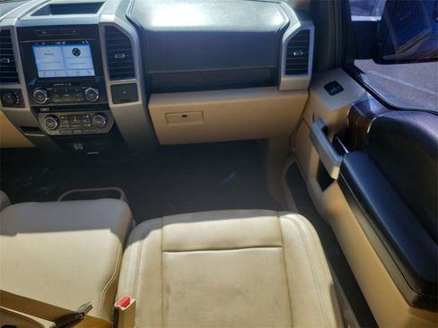 Used 2017 Ford F150 Lariat image 16