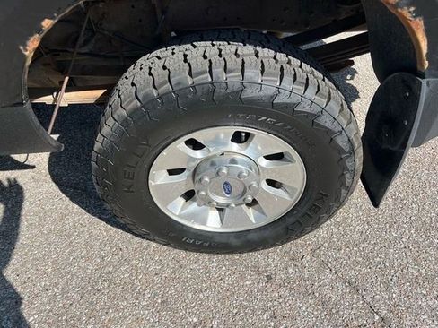 Used 2010 Ford F250 4x4 Crew Cab Super Duty image 3