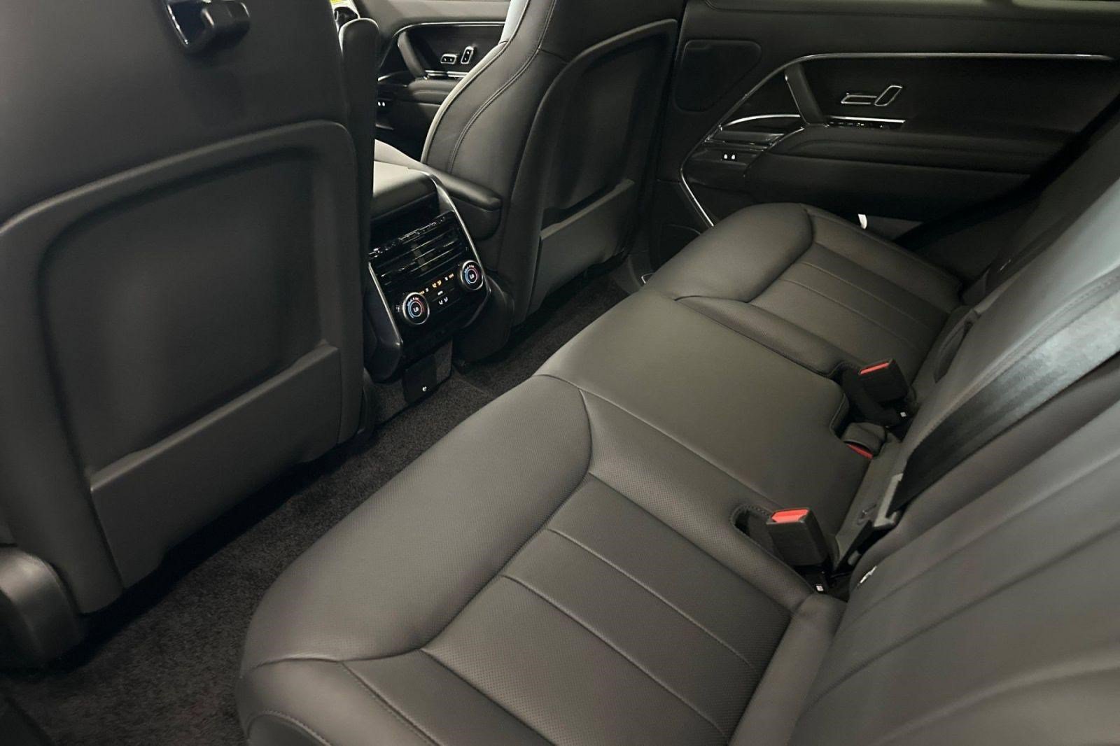 New 2026 Land Rover Range Rover SE AWD/4WD image 28