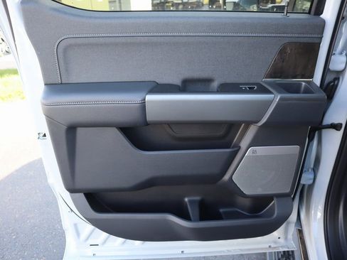 New 2026 Ford F250 Lariat w/ Black Appearance Package image 16