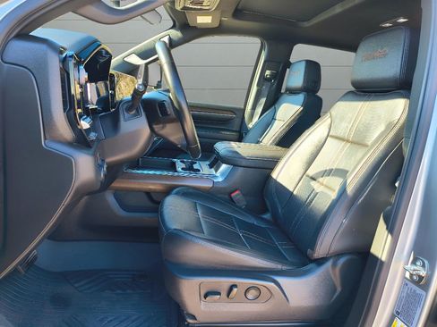 Used 2024 Chevrolet Silverado 2500 High Country w/ High Country Premium Package image 22