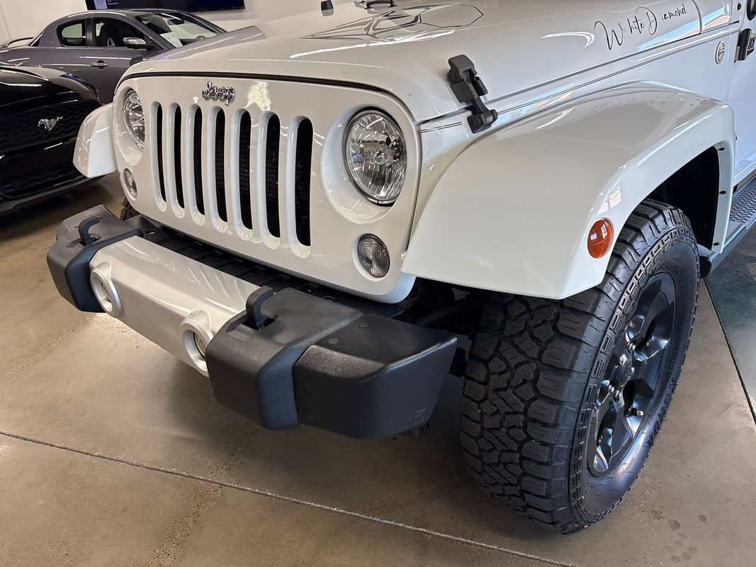 Used 2015 Jeep Wrangler Unlimited Sahara w/ Connectivity Group AWD/4WD image 20