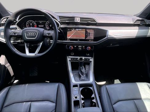 Used 2022 Audi Q3 2.0T Premium Plus w/ Premium Plus Package AWD/4WD image 16
