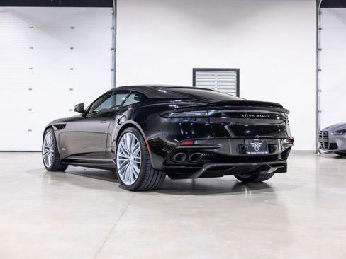 Used 2022 Aston Martin DBS Superleggera RWD image 6