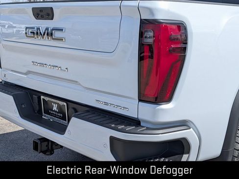 New 2026 GMC Sierra 2500 Denali Ultimate AWD/4WD image 9