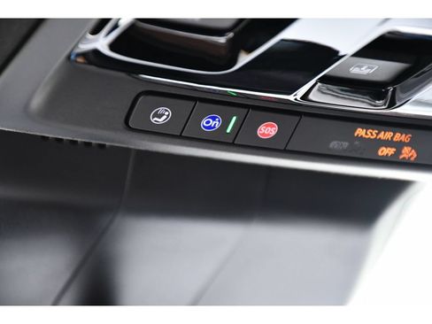 Used 2025 Cadillac Escalade Sport Platinum w/ LPO, Floor Liner Package AWD/4WD image 38