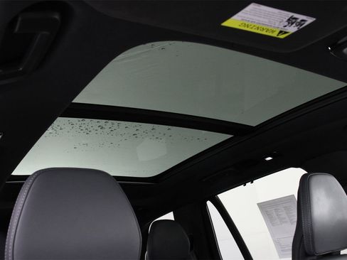 Certified 2023 Volvo XC90 T8 Ultimate w/ Protection Package Premier image 23