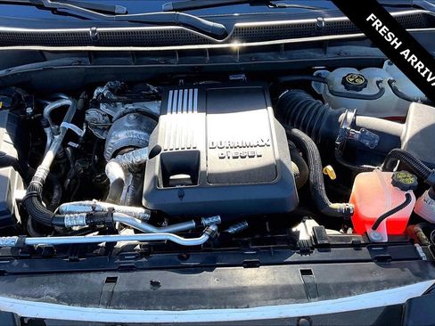 Used 2021 GMC Yukon SLT w/ SLT Luxury Package image 29