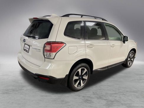 Used 2017 Subaru Forester 2.5i Limited image 5