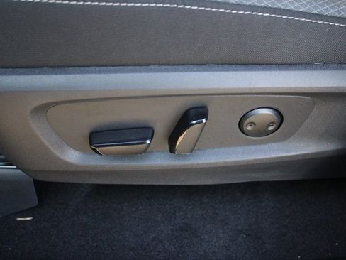 New 2025 Nissan Pathfinder SV image 7