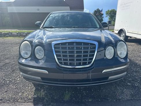 Used 2005 Kia Amanti FWD image 2