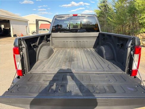 Used 2019 Ford F250 XLT w/ Snow Plow Prep Package AWD/4WD image 23