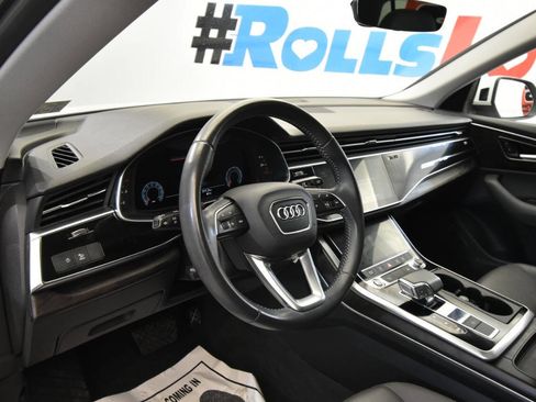 Used 2021 Audi Q8 Premium w/ Convenience Package image 11
