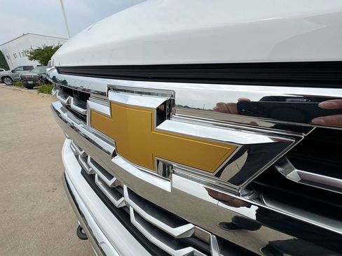 Certified 2024 Chevrolet Silverado 1500 LTZ image 31