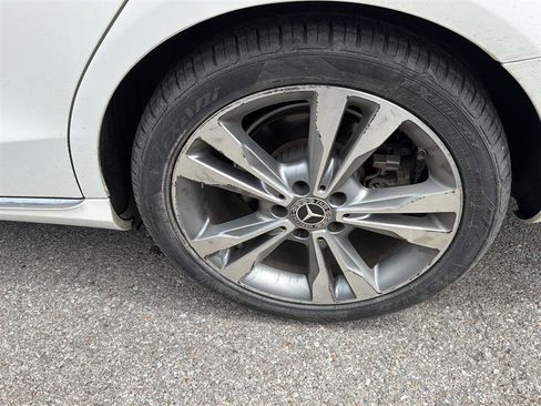 Certified 2018 Mercedes-Benz C 300 Sedan w/ Premium Package image 7