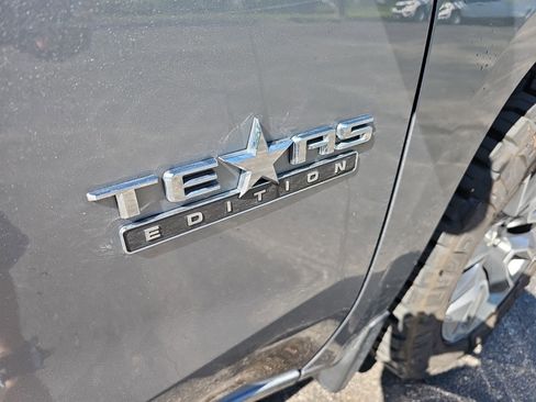Used 2021 Chevrolet Silverado 1500 LT w/ Texas Edition Plus AWD/4WD image 11