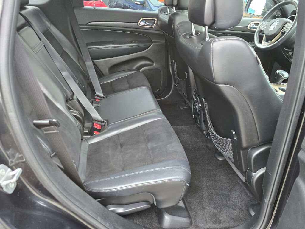 Used 2015 Jeep Grand Cherokee Altitude AWD/4WD image 14