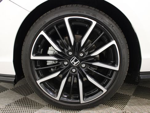 Used 2024 Honda Accord Touring image 38