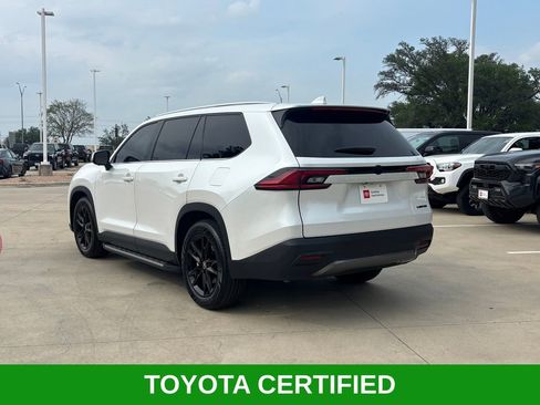 Used 2025 Toyota Grand Highlander FWD image 3