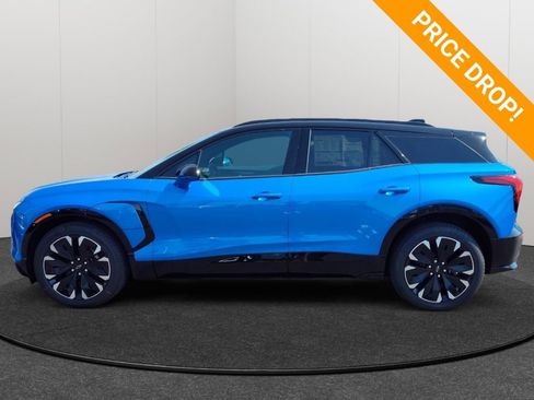 New 2025 Chevrolet Blazer EV RS image 2