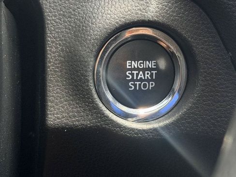Used 2025 Toyota RAV4 XLE FWD image 18