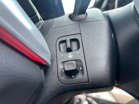 Used 2025 Mercedes-Benz GLS 450 4MATIC image 26