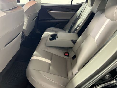 Used 2025 Toyota Camry SE w/ Convenience Package FWD image 26