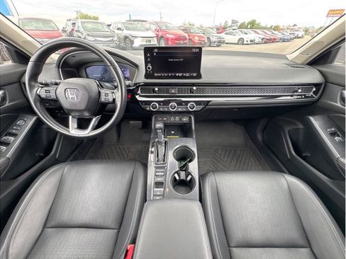 Used 2023 Honda Civic Touring image 4