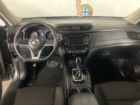 Used 2019 Nissan Rogue SV image 7