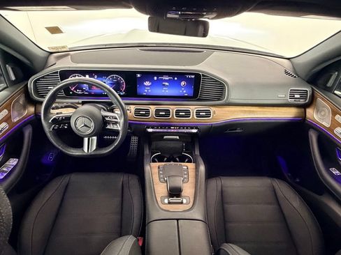 Used 2024 Mercedes-Benz GLS 450 4MATIC image 12