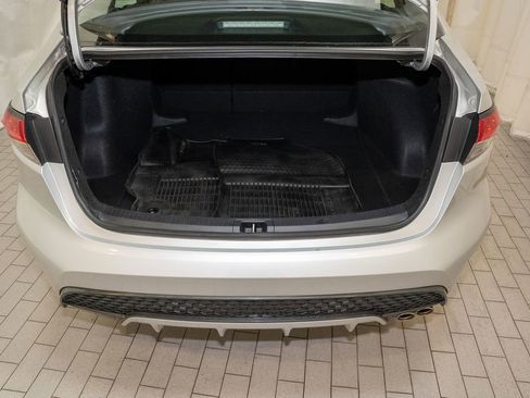 Used 2022 Toyota Corolla SE image 5