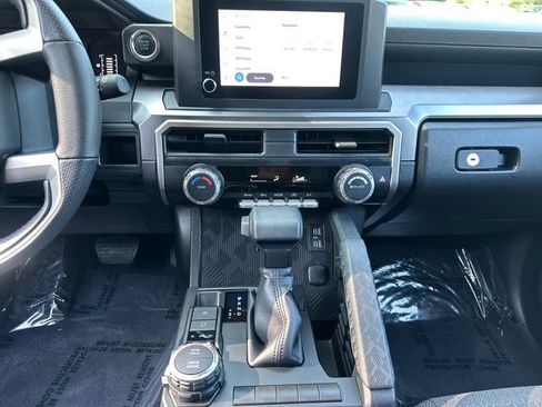 Used 2026 Toyota 4Runner SR5 AWD/4WD image 21
