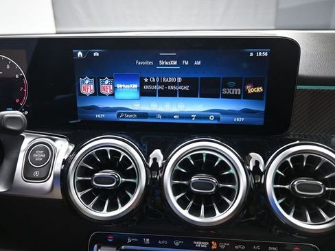 New 2026 Mercedes-Benz GLB 250 image 11