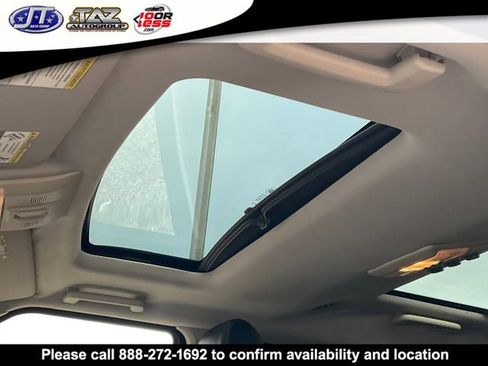 Used 2016 Land Rover LR4 HSE Silver Edition image 11