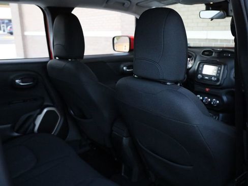 Used 2015 Jeep Renegade Latitude image 19