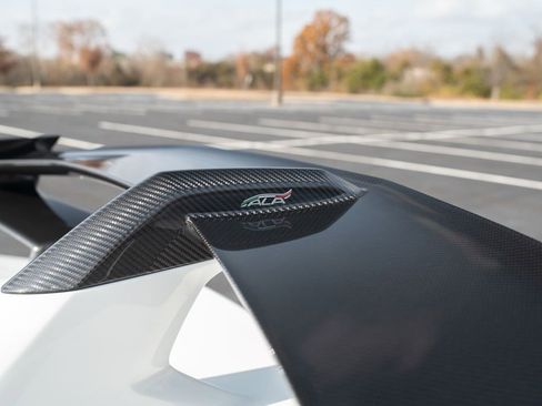 Used 2021 Lamborghini Aventador SVJ image 19